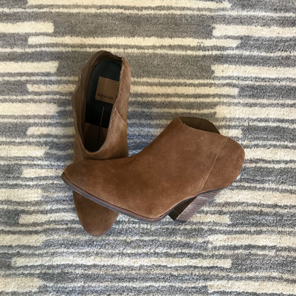 Dolce Vida SZ.8 block heel brown suede booties